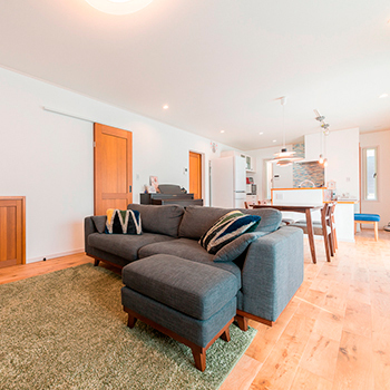 ワンダーホーム 「回遊型の家事ラク動線で、日々の面倒くささを解消！」機能性も重視したプロヴァンススタイルの住まいの建築実例画像2