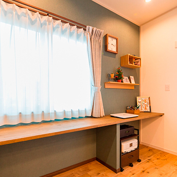 ワンダーホーム 【30坪｜間取り図】狭小＆変形地のマイナスを、アイデア間取りでメリットに！三角地に建つ自然素材の家の建築実例画像5