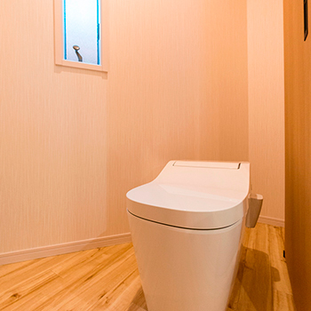 ワンダーホーム 【30坪｜間取り図】狭小＆変形地のマイナスを、アイデア間取りでメリットに！三角地に建つ自然素材の家の建築実例画像8