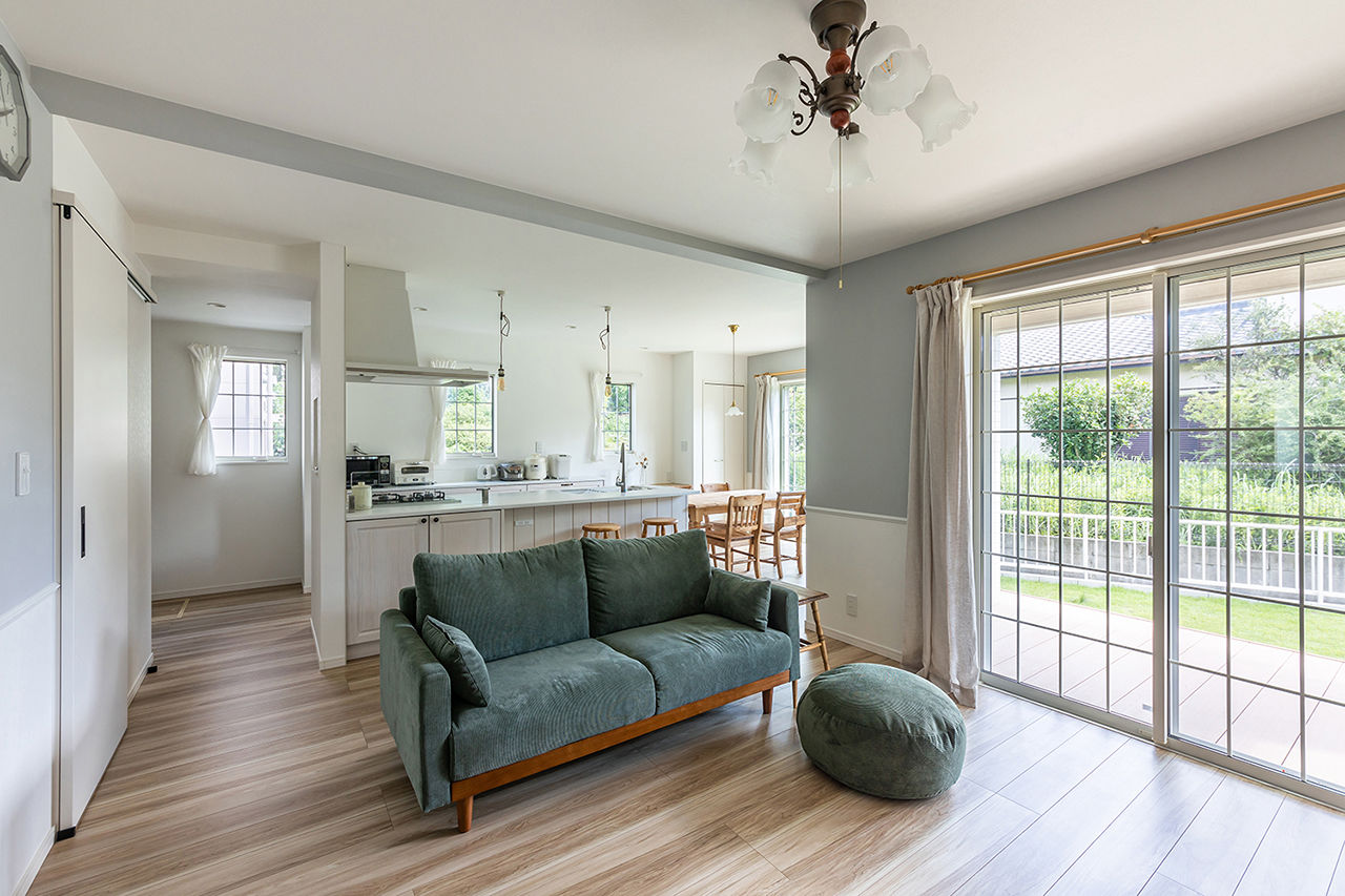 ワンダーホーム 【2000万円台｜間取り図｜30坪台】アメリカン×フレンチスタイル。三角屋根とグリーンの窓枠がおしゃれな家の建築実例画像2