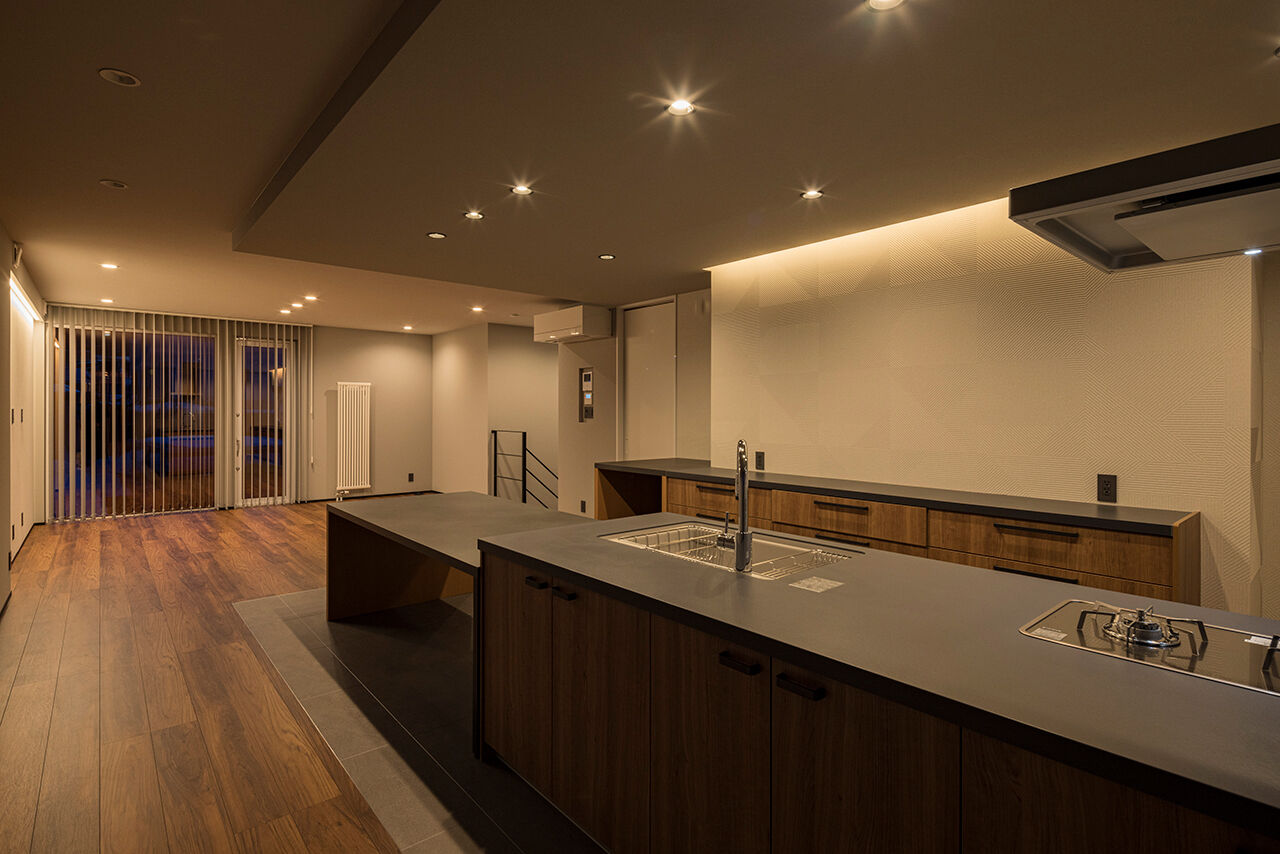 ハウジング光陽 【3000万円台前半／4LDK／2階リビング／間取図あり】東に眺望の良い特等席！スキーのチューニングルームもの建築実例画像2