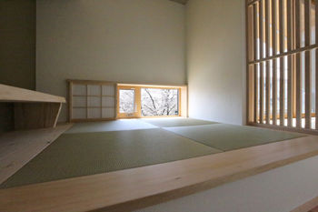 無垢スタイル建築設計 【2000万円台/20坪台】木の質感とシンプルモダンな和のテイストが広がる家の建築実例画像5