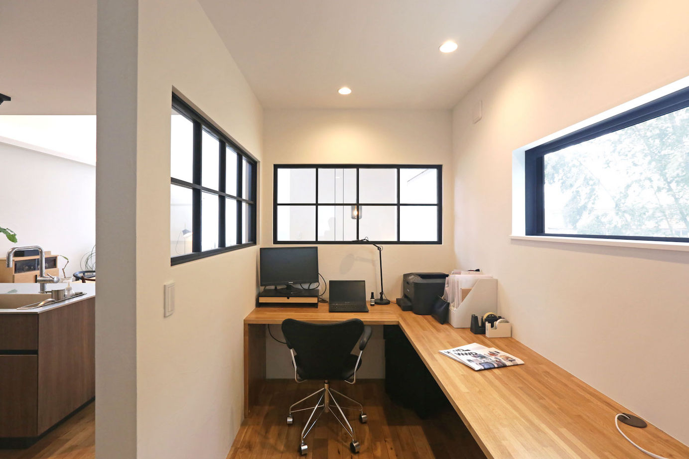 無垢スタイル建築設計 【2500万円台/20坪台/吹抜/自然素材】目の前が公園という立地を活かし、借景を楽しむ2階リビングの家の建築実例画像6