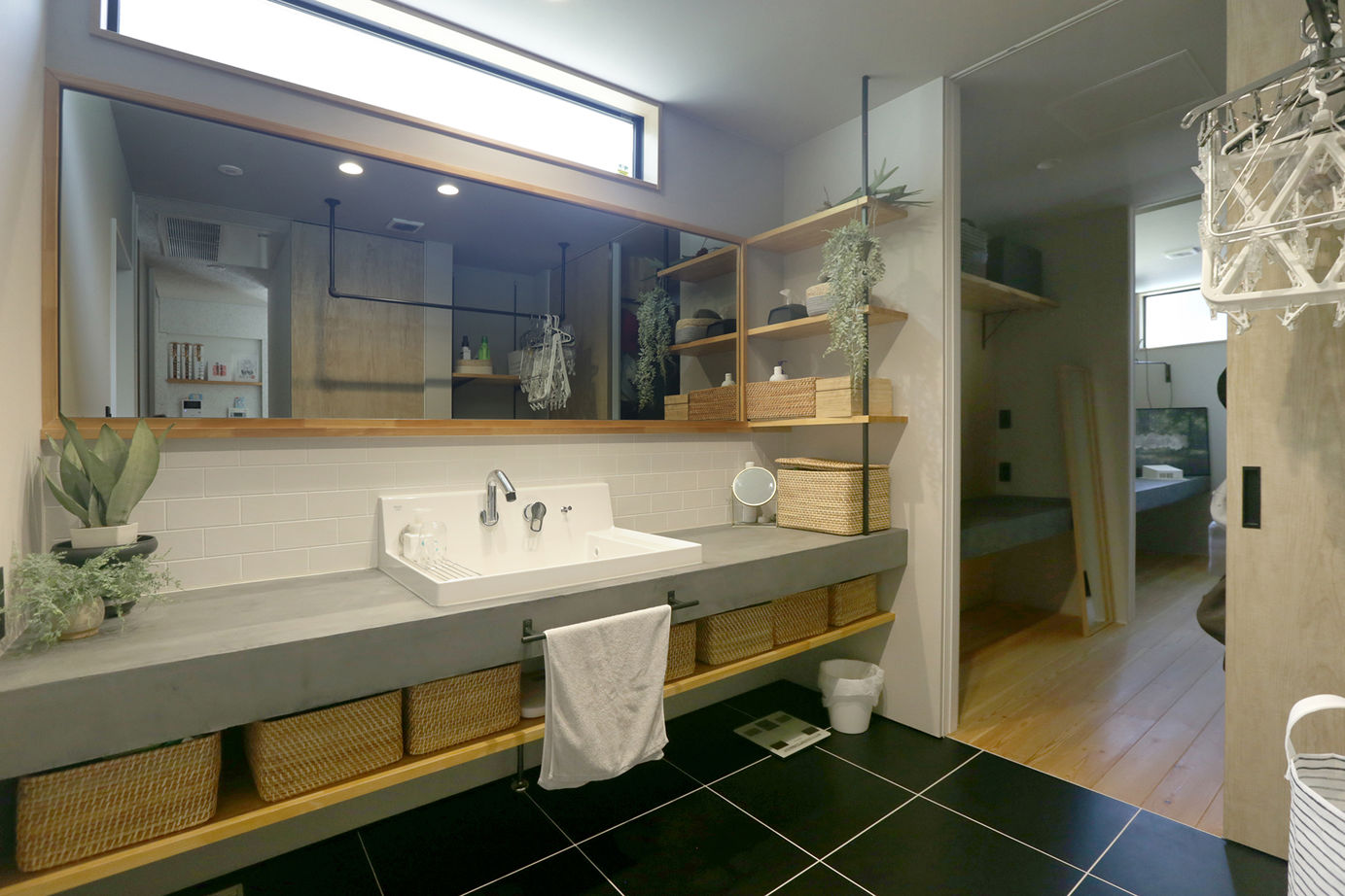 無垢スタイル建築設計 【3000万円台/20坪台/平屋/収納充実】外国人が考えたような日本風の平屋。ジャパンディを表現した住まいの建築実例画像7