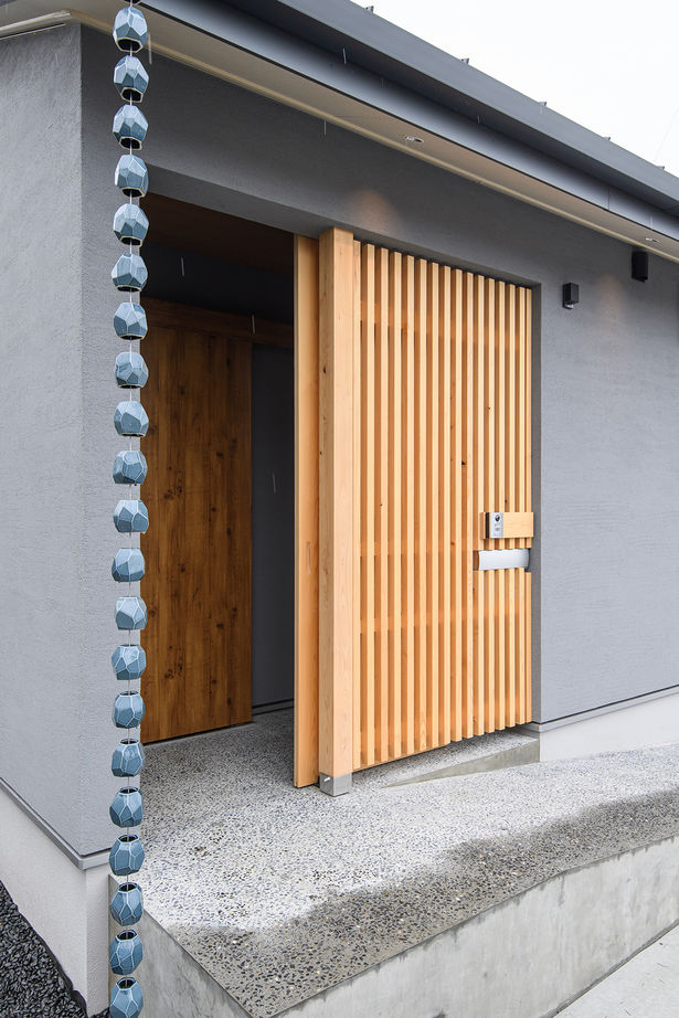 無垢スタイル建築設計 【3000万円台/20坪台/平屋/ビルトインガレージ】年を重ねても暮らしやすいワンフロアは光と落ち着きの空間の建築実例画像10