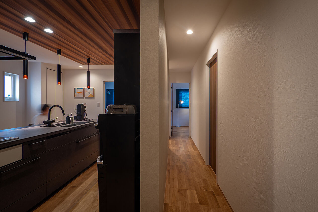 無垢スタイル建築設計 【2700万円／平屋／収納充実／間取図】家族とともに成長する美しい自然素材で満たされた平屋の建築実例画像4