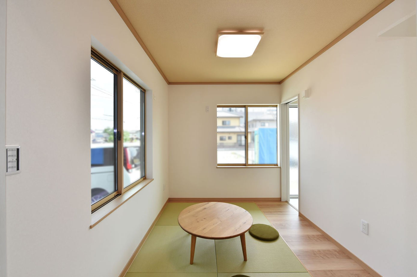 無垢スタイル建築設計 【2000万円台/40坪台/平屋/ナチュラル/スキップフロア】開放的なリビングとスキップフロアのあるモダンな家の建築実例画像6