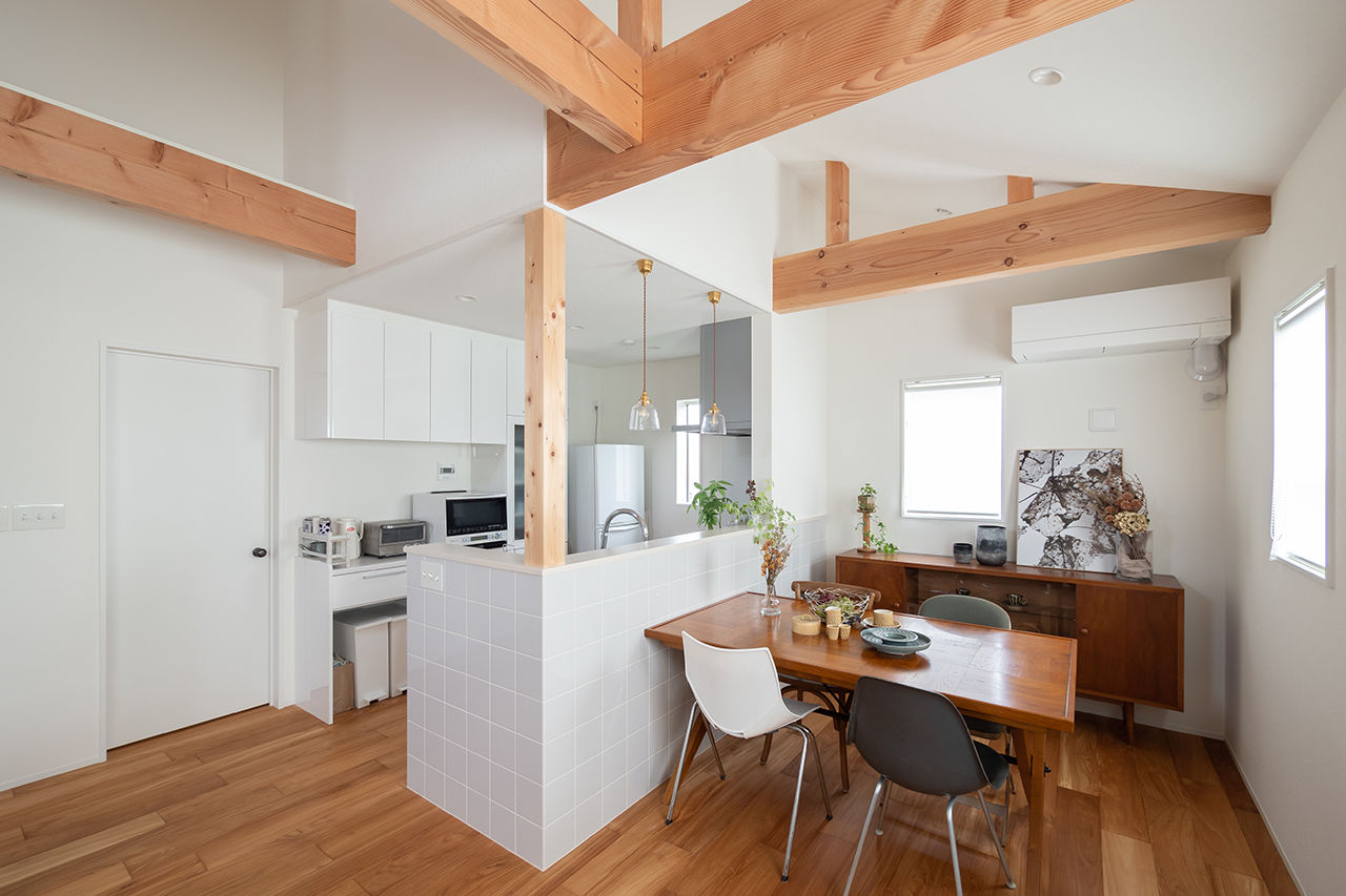 無垢スタイル建築設計 【2700万円／さいたま市／インナーガレージ】とことんこだわり抜き、好きなものに囲まれた暮らしを叶えるの建築実例画像4