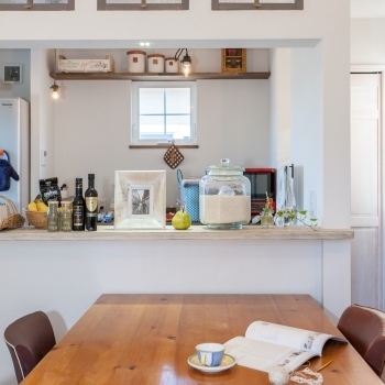 アップルヤードデザイン 【川崎市/間取図有】パリに学んだ色使いやデザイン。住んでいたアパルトマンをイメージしたペットと住む家の建築実例画像4