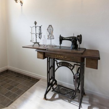 アップルヤードデザイン 【川崎市/間取図有】パリに学んだ色使いやデザイン。住んでいたアパルトマンをイメージしたペットと住む家の建築実例画像7