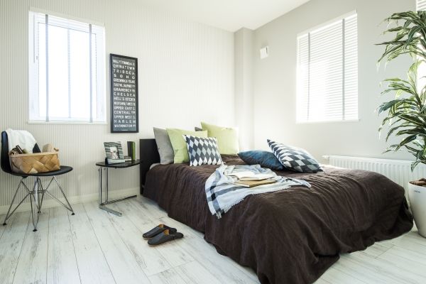 インターデコハウス新潟/エクセレントホーム 大好きな北欧雑貨に囲まれた空間が毎日を明るく彩る。真っ白な空間にカラフルなインテリアが映えるお家の建築実例画像5