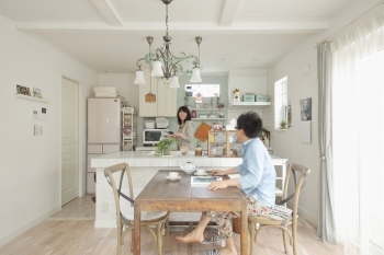 インターデコハウス新潟/エクセレントホーム フランスで見た家をイメージ。飾って楽しむフレンチスタイルの家の建築実例画像3