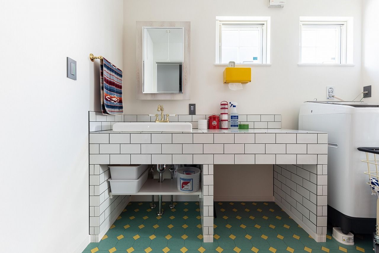 インターデコハウス新潟/エクセレントホーム 遊びにきた友人が「私らしい家だね」と褒めてくれる！ビビットカラーが際立つアメリカンスタイルの平屋の建築実例画像8