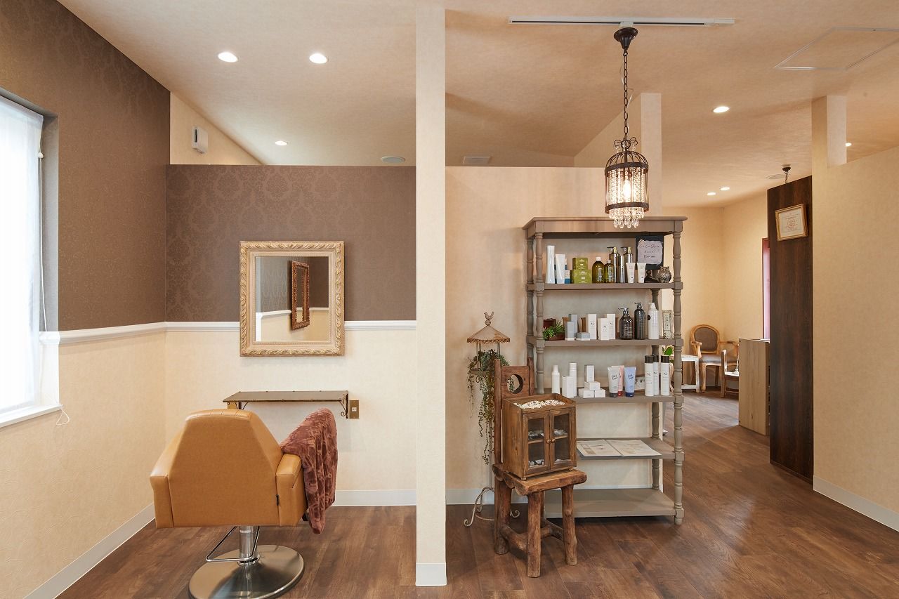 インターデコハウス新潟/エクセレントホーム 【3500～3999万円/44.8坪/店舗併用】造作のキッチンや洗面がこだわり、プロヴァンスの家の建築実例画像4