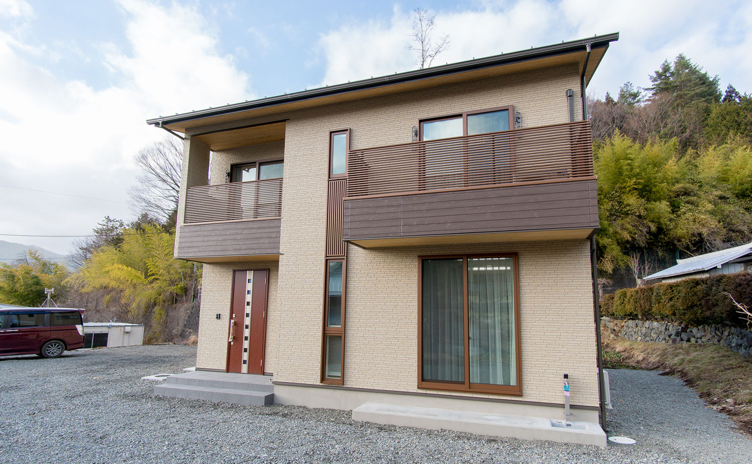 木の家専門店 たてみ 【2240万円｜間取り図有】大黒柱に刻んだ子どもの成長記録に幸せを感じる、国産無垢材で建てられたZEHの家の建築実例画像2