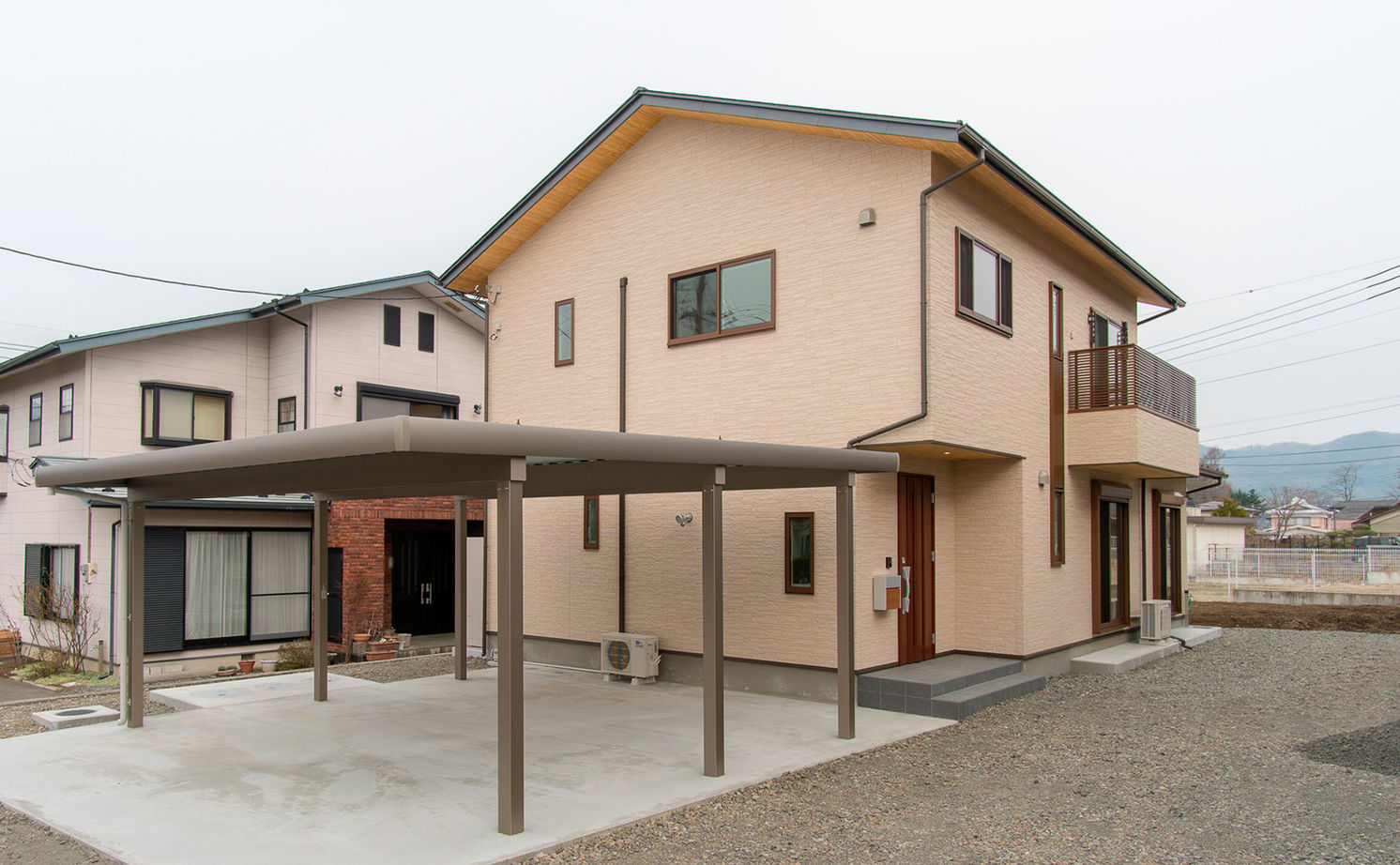 木の家専門店 たてみ 【1918万円のモデルをカスタマイズ】8寸角の大黒柱に本格和室。木の家専門店ならではの素材使いで魅せる家の建築実例画像2