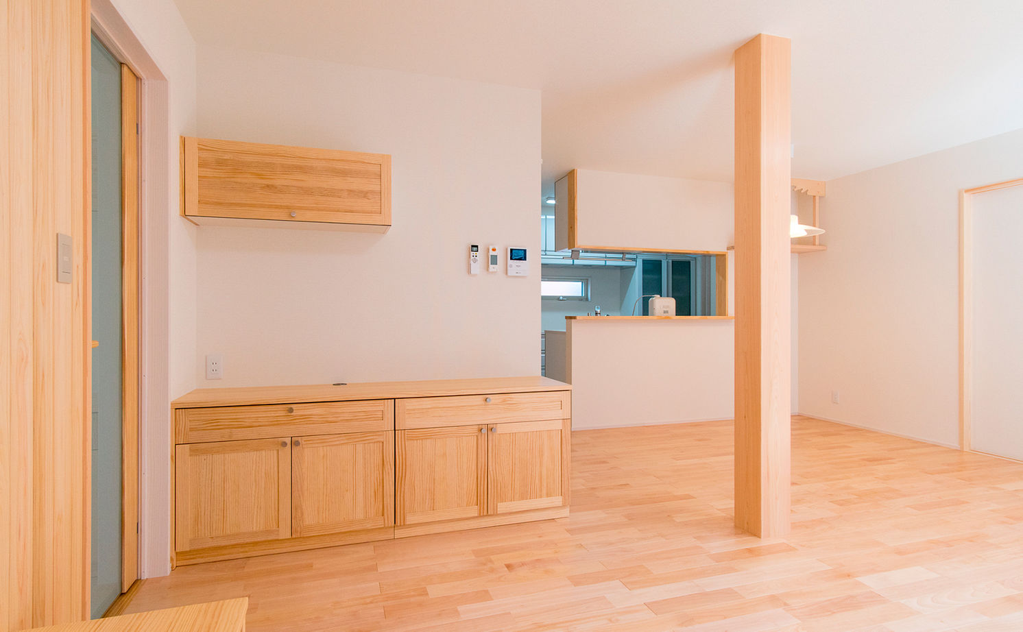 木の家専門店 たてみ 【1918万円のモデルをカスタマイズ】8寸角の大黒柱に本格和室。木の家専門店ならではの素材使いで魅せる家の建築実例画像4