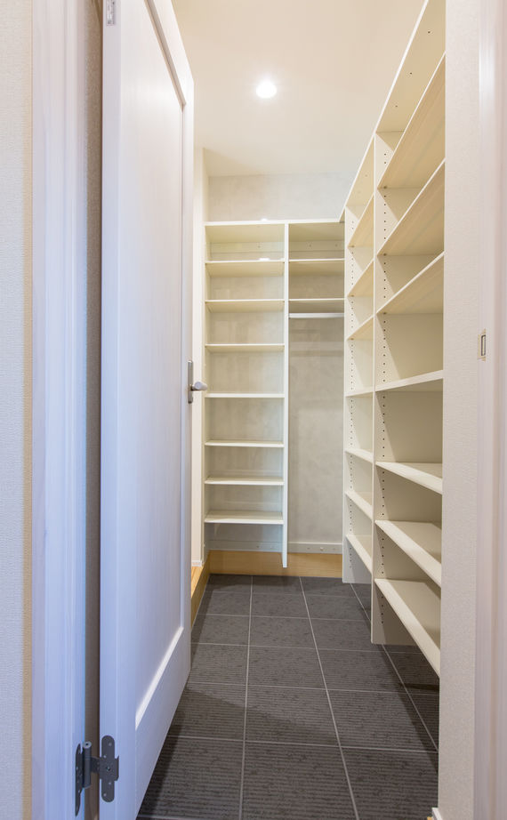 木の家専門店 たてみ 【1918万円｜間取り図有】“無垢の木づくし”の内装と、スタイリッシュな白い外観が美しく調和する家の建築実例画像10