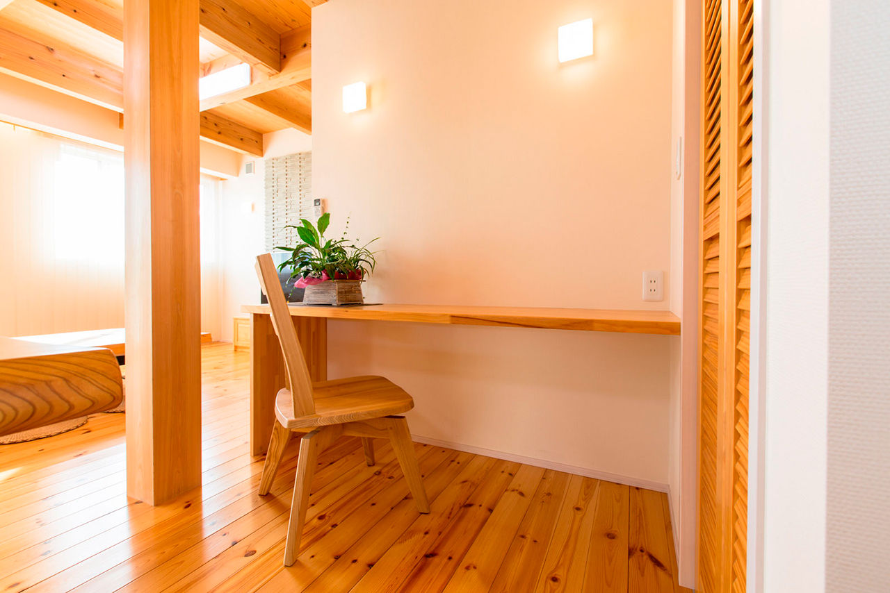 木の家専門店 たてみ 【2440万円｜間取り図有】広々LDKとデッキが繋がる開放的な無垢の家。嘘やごまかしがない明朗価格も魅力の建築実例画像3