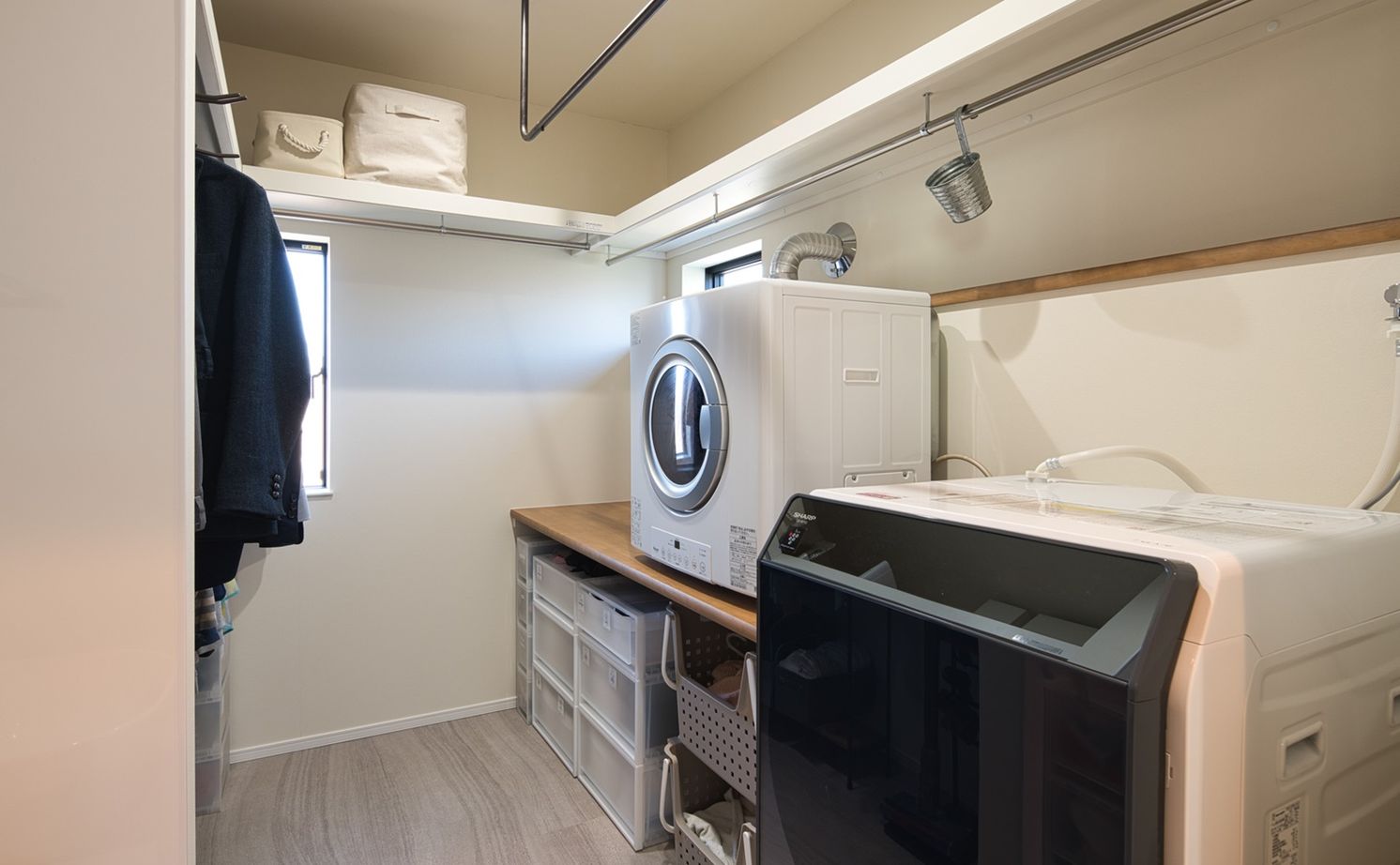 秋田建設工業 【四街道市/2700万円/40坪/間取】限られた敷地のなかで空間を縦に有効活用！ロフト付き2階リビングの住まいの建築実例画像11