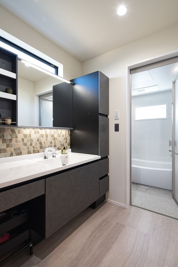 秋田建設工業 【四街道市/2700万円/40坪/間取】限られた敷地のなかで空間を縦に有効活用！ロフト付き2階リビングの住まいの建築実例画像12