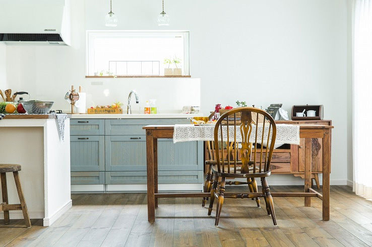 ナチュリエ新潟/エクセレントホーム こだわりの塗り壁と無垢材。自然素材のやさしさと薪ストーブのぬくもりが溶けあう住まいの建築実例画像6