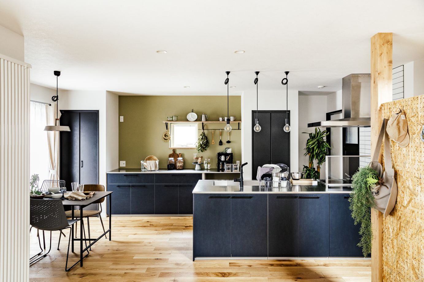 ナチュリエ新潟/エクセレントホーム 【2000万円台/４LDK/2階建て】アウトドアを楽しむ。木のぬくもりに包み込まれる家の建築実例画像4