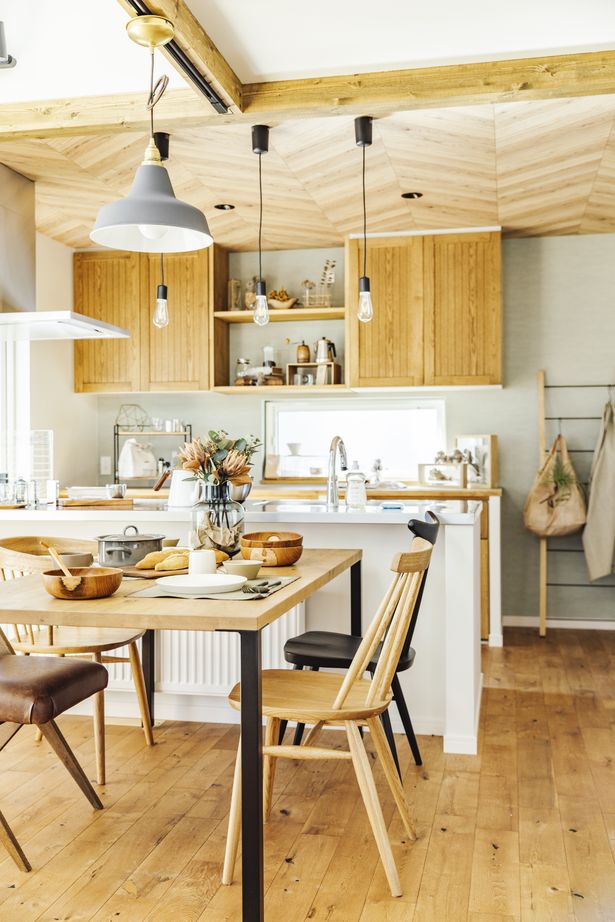 ナチュリエ新潟/エクセレントホーム 【2000万円台/3LDK/2階建て】明るくやさしい雰囲気の無垢材に囲まれた家の建築実例画像3