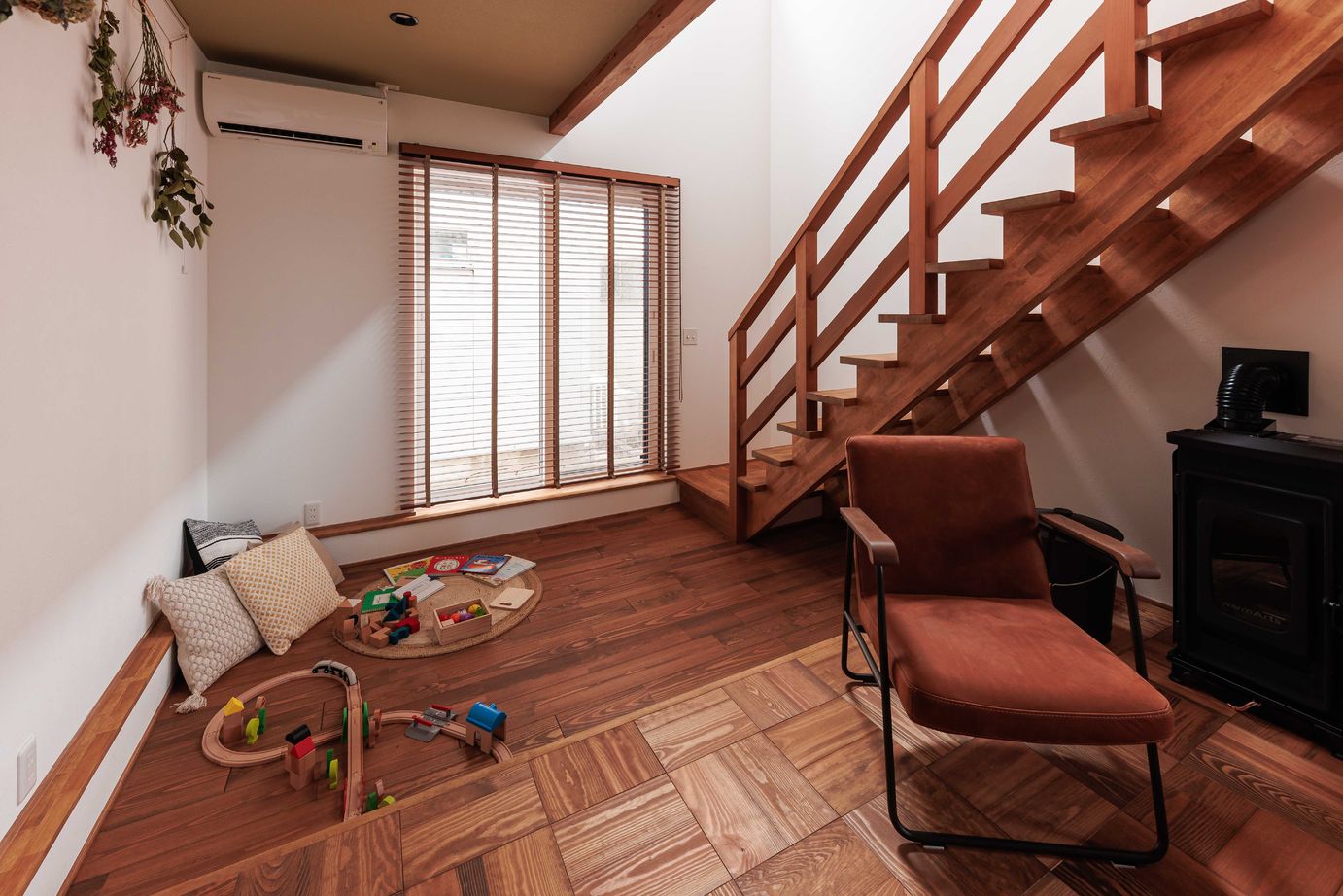 ナチュリエ新潟/エクセレントホーム 素朴さと手作り感を大切にしたナチュラルでアンティークなあたたかい空間の建築実例画像3