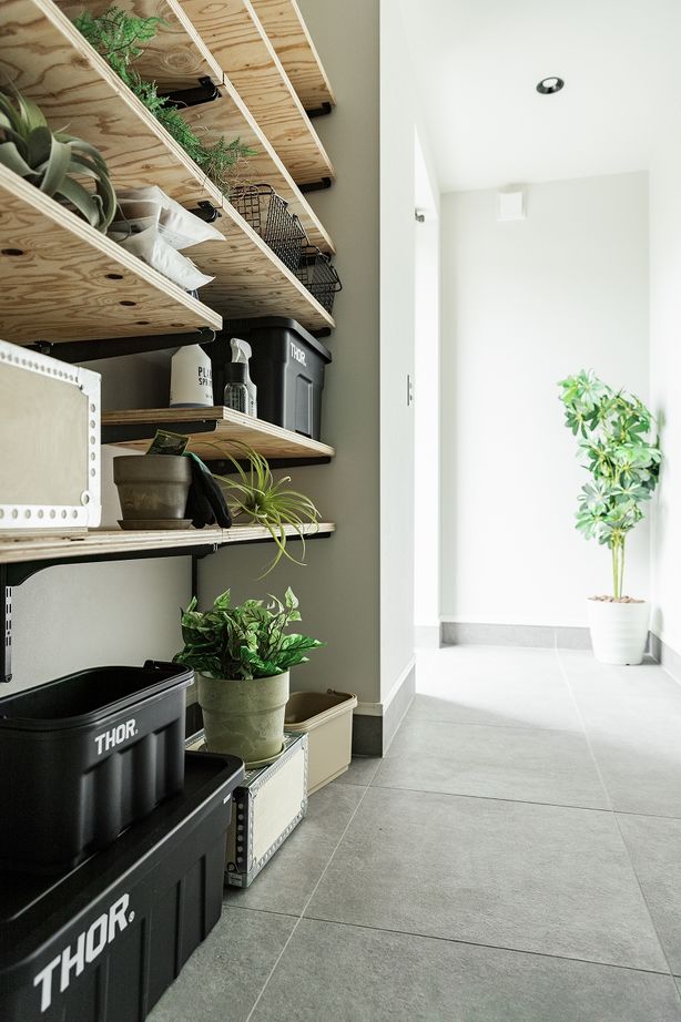 ナチュリエ新潟/エクセレントホーム 魅せるアウトドアギアと隠す生活感をしっかり分ける、明るくスタイリッシュな家の建築実例画像5