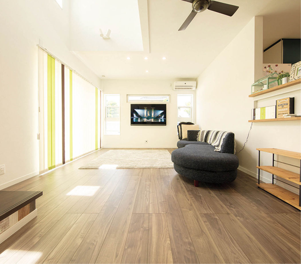 紀の国住宅 床や壁の柄、建具のデザインで個性を追求したカジュアルな家の建築実例画像4