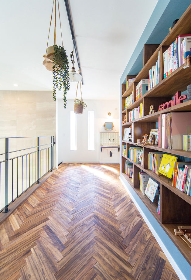 紀の国住宅 【和歌山県/間取り有】色や素材、造作にこだわって。家事動線や温熱性能に優れたオンリーワンデザインの家の建築実例画像4