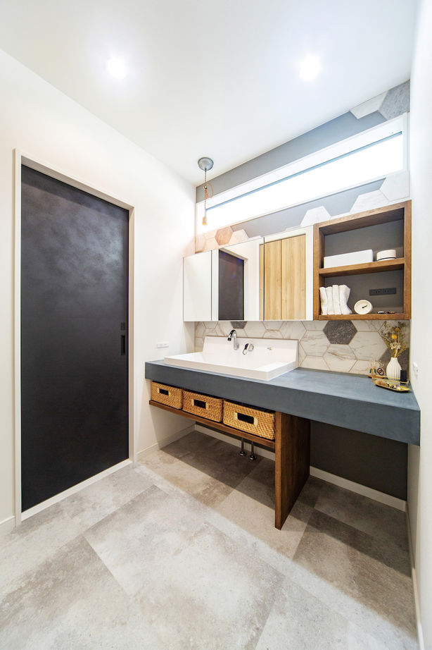 紀の国住宅 【和歌山県/間取り有】色や素材、造作にこだわって。家事動線や温熱性能に優れたオンリーワンデザインの家の建築実例画像5