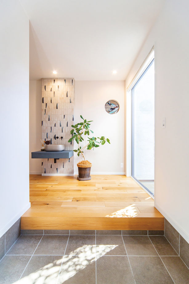 紀の国住宅 【和歌山県/間取り有】色や素材、造作にこだわって。家事動線や温熱性能に優れたオンリーワンデザインの家の建築実例画像6