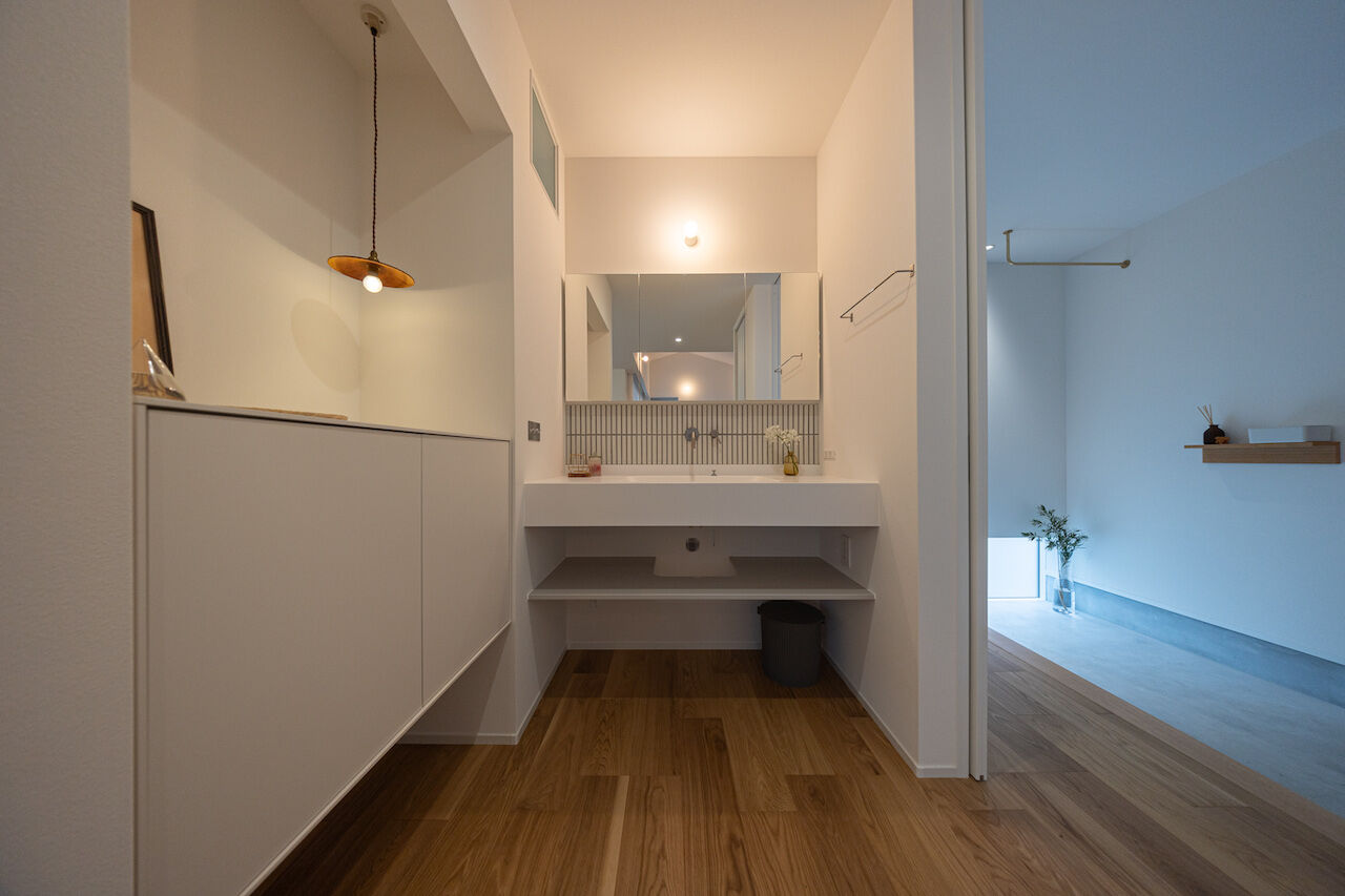 紀の国住宅 【和歌山/間取図有】理想の間取りを夫婦で検討。美しさを追求した無垢でプレーンな平屋の住まいの建築実例画像5