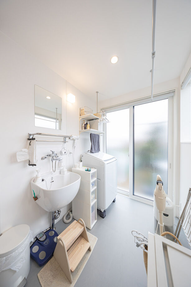 紀の国住宅 【和歌山/間取図有】理想の間取りを夫婦で検討。美しさを追求した無垢でプレーンな平屋の住まいの建築実例画像6