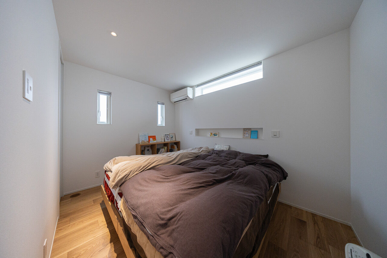 紀の国住宅 【和歌山/間取図有】理想の間取りを夫婦で検討。美しさを追求した無垢でプレーンな平屋の住まいの建築実例画像8