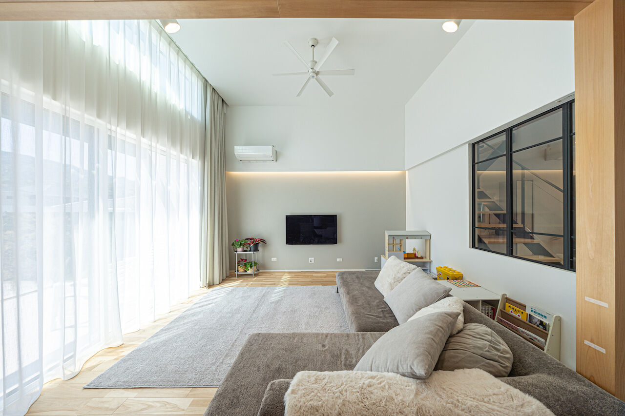 紀の国住宅 【和歌山/間取り図有】眺望や素材感を大切に。快適に暮らせる工夫が詰まった三角屋根の住まいの建築実例画像4