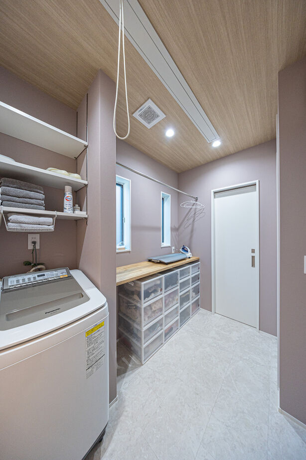 紀の国住宅 【和歌山/間取り図有】眺望や素材感を大切に。快適に暮らせる工夫が詰まった三角屋根の住まいの建築実例画像8