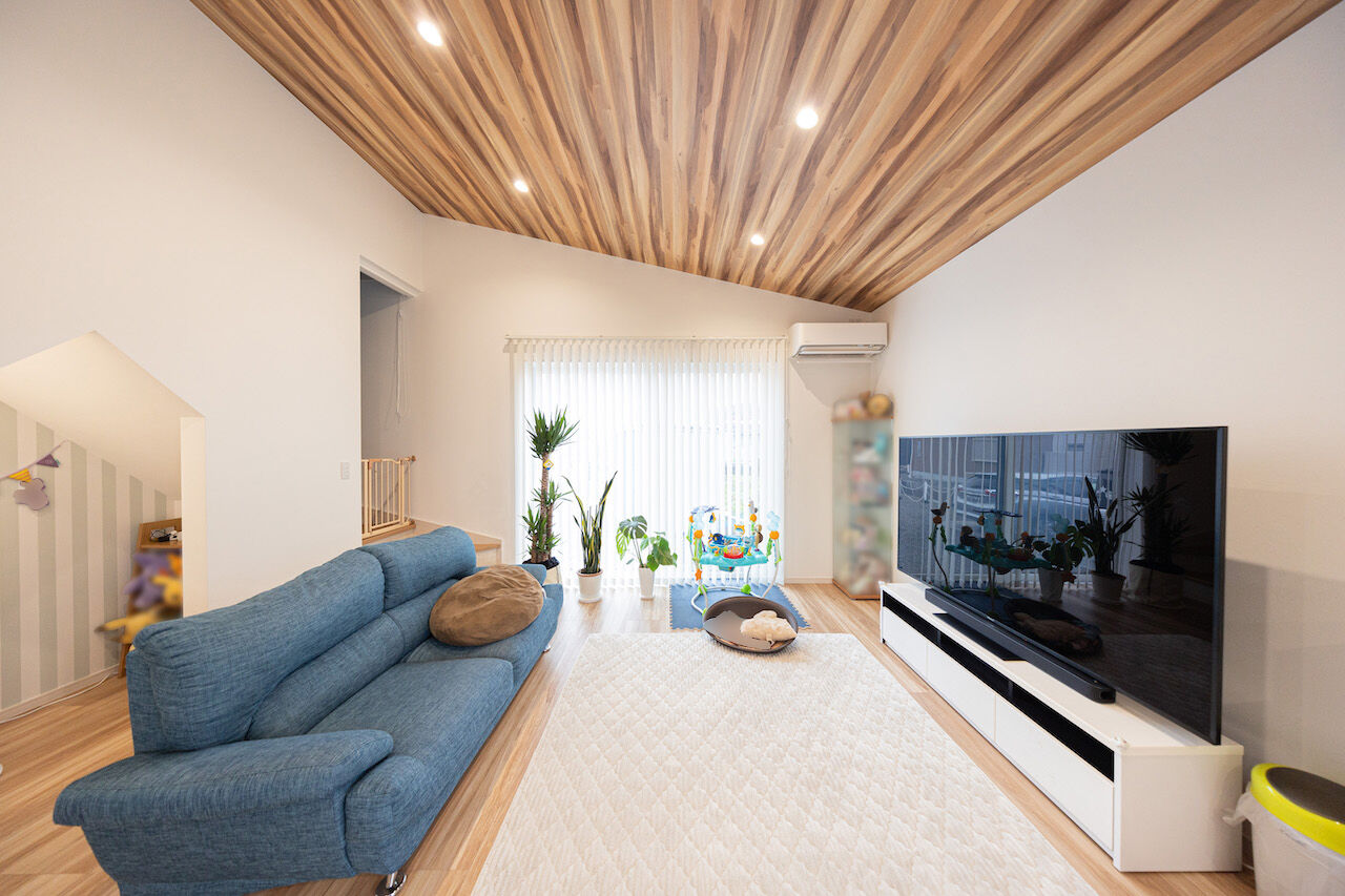 紀の国住宅 【和歌山県/間取り有】広い庭と繋がる開放的なLDKが魅力。生活動線にこだわった毎日の家事がはかどる住まいの建築実例画像3