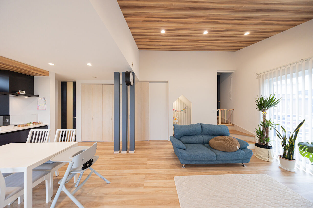 紀の国住宅 【和歌山県/間取り有】広い庭と繋がる開放的なLDKが魅力。生活動線にこだわった毎日の家事がはかどる住まいの建築実例画像4