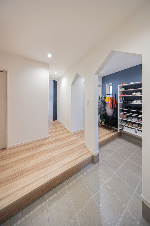 紀の国住宅 【和歌山県/間取り有】広い庭と繋がる開放的なLDKが魅力。生活動線にこだわった毎日の家事がはかどる住まいの建築実例画像9