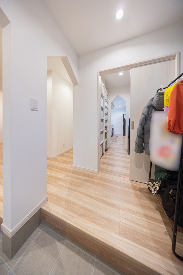 紀の国住宅 【和歌山県/間取り有】広い庭と繋がる開放的なLDKが魅力。生活動線にこだわった毎日の家事がはかどる住まいの建築実例画像10