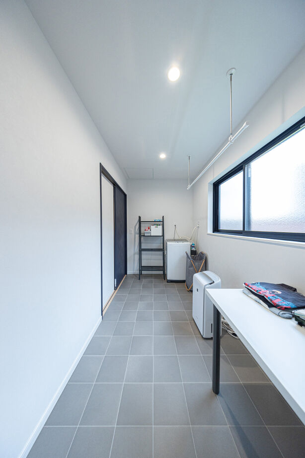 紀の国住宅 【和歌山県】ヴィンテージスタイルのインテリアがしっくり。広いテラスをコの字型に囲む開放的な平屋住宅の建築実例画像7