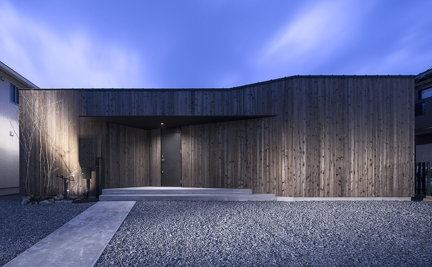 ＳＵＤＯホーム　須藤建設 【2000万円台/中庭/平屋】風の流れを回遊させるブーメラン形状の建物でプライバシーと開放感を両立の建築実例画像4