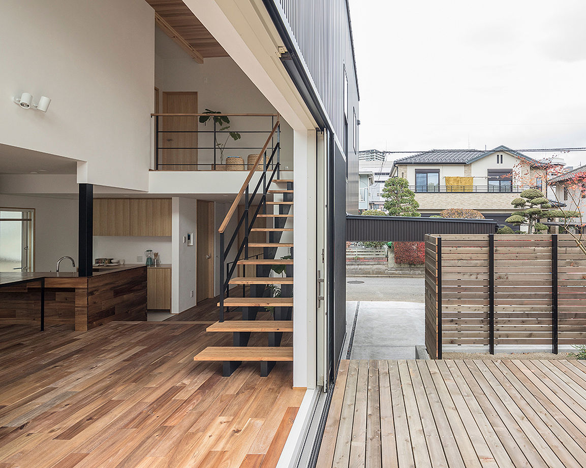 ＳＵＤＯホーム　須藤建設 【2000万円台前半｜32.9坪｜スキップフロア】敷地の高低差を生かした、メリハリのある大空間 ※間取り有※の建築実例画像4