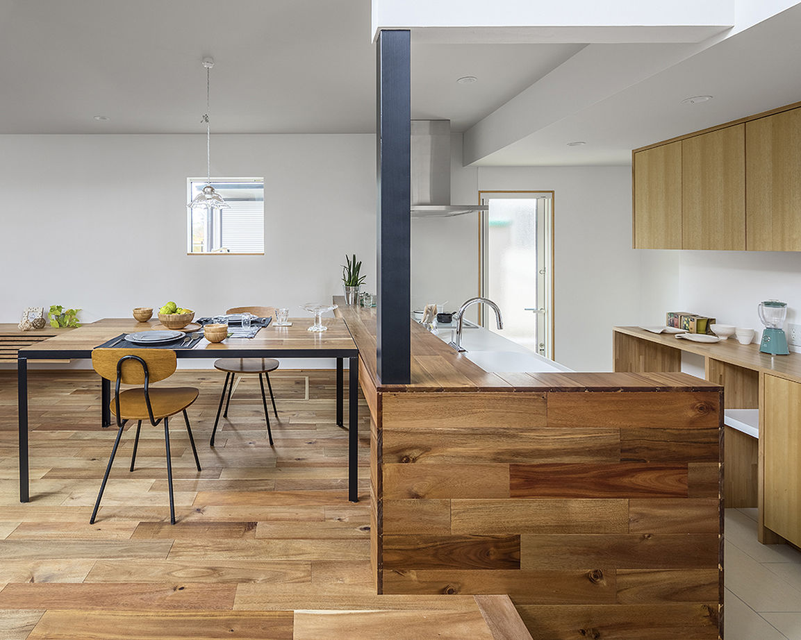 ＳＵＤＯホーム　須藤建設 【2000万円台前半｜32.9坪｜スキップフロア】敷地の高低差を生かした、メリハリのある大空間 ※間取り有※の建築実例画像7