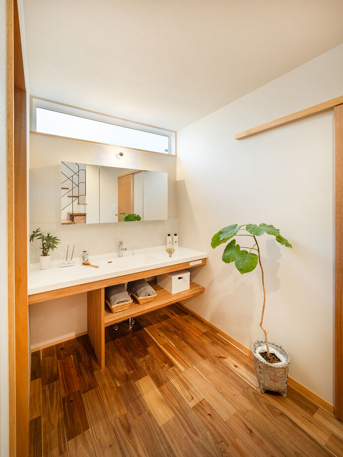 ＳＵＤＯホーム　須藤建設 【2000万円台後半｜43.8坪｜2階リビング】広い空と、家族の時間を愉しむLDK。自然素材も魅力（間取図あり）の建築実例画像10