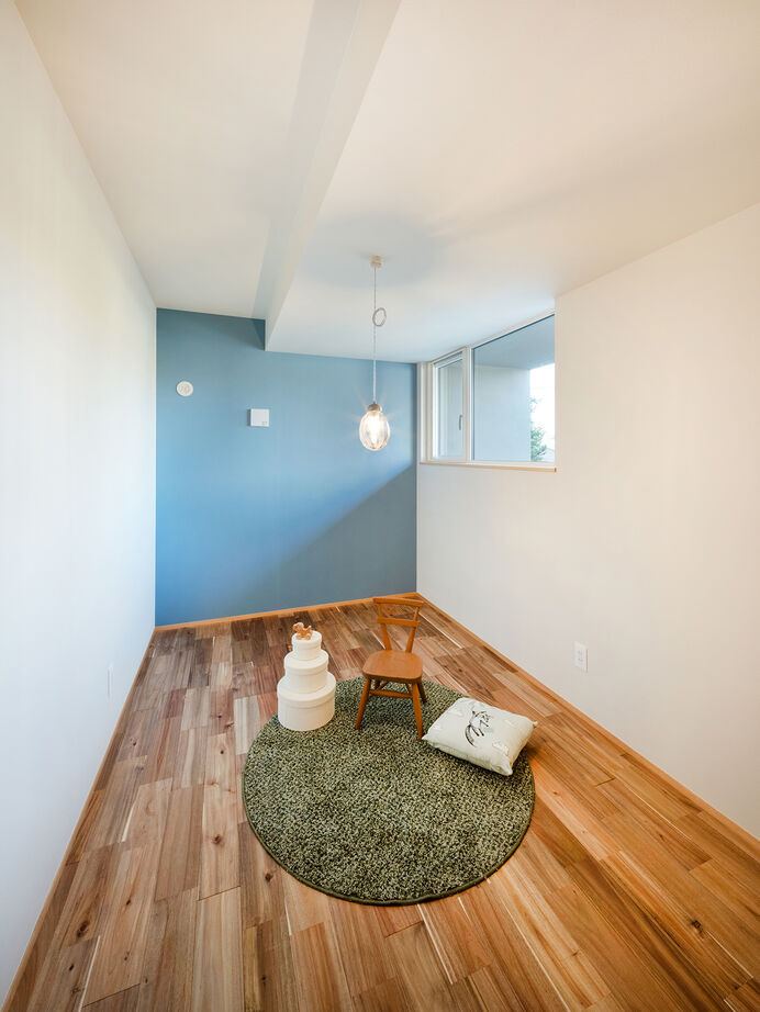 ＳＵＤＯホーム　須藤建設 【2000万円台後半｜43.8坪｜2階リビング】広い空と、家族の時間を愉しむLDK。自然素材も魅力（間取図あり）の建築実例画像17