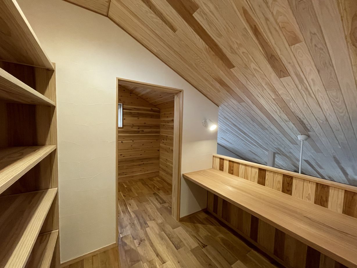 沢野建設工房 【天然木/耐震/高気密・高断熱/ZEH】天然無垢材、断熱、耐震すべてを妥協しない。安心の子育て住宅の建築実例画像9